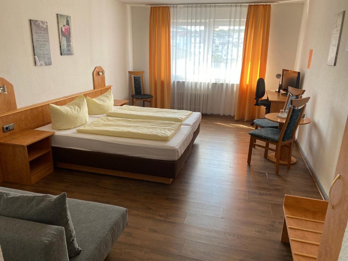 Hotel Sonne - Haus 1 Идштайн Экстерьер фото